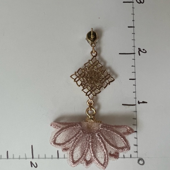 Elegant Flirty Flower-Inspired Dangle Earrings- Mixed Material Stylish Feminine - Picture 11 of 11